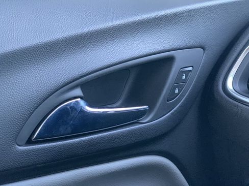 Certified 2024 Chevrolet Equinox LS w/ LS Convenience Package FWD image 17