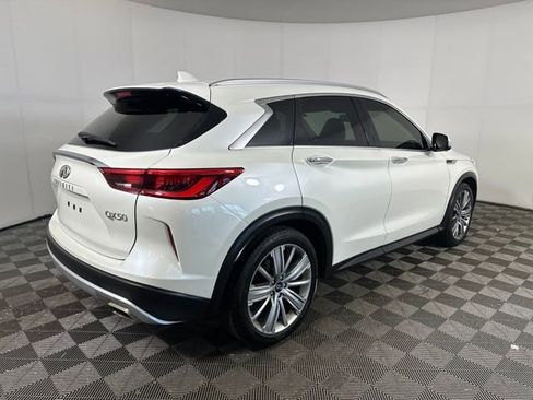 Used 2021 INFINITI QX50 Essential image 3