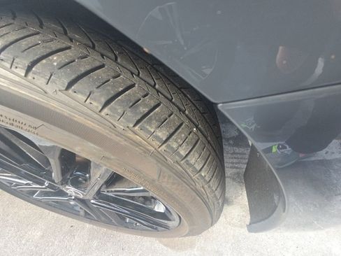 Used 2025 Toyota Camry SE image 11