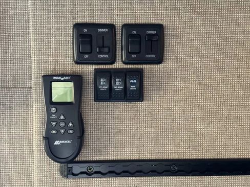 Used 2019 Mercedes-Benz Sprinter 2500 w/ Premium Plus Package image 73