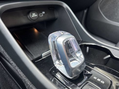 Used 2023 Volvo XC40 B5 Plus w/ Driver Assist Package AWD/4WD image 19