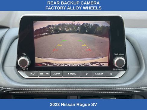 Used 2023 Nissan Rogue SV image 5