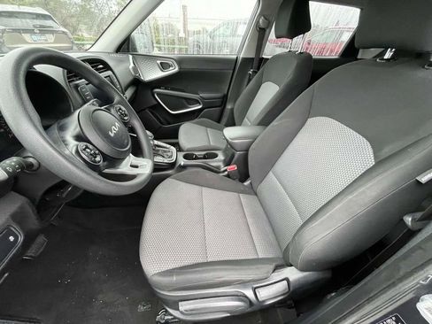 Used 2022 Kia Soul LX w/ Technology Package image 13