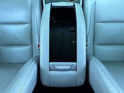 Used 2019 Toyota Highlander XLE image 30