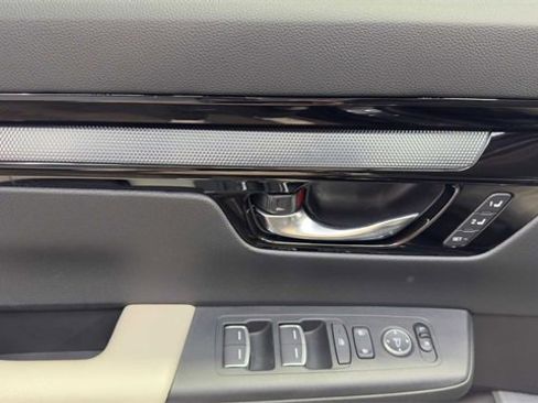 Used 2025 Honda CR-V EX-L image 23