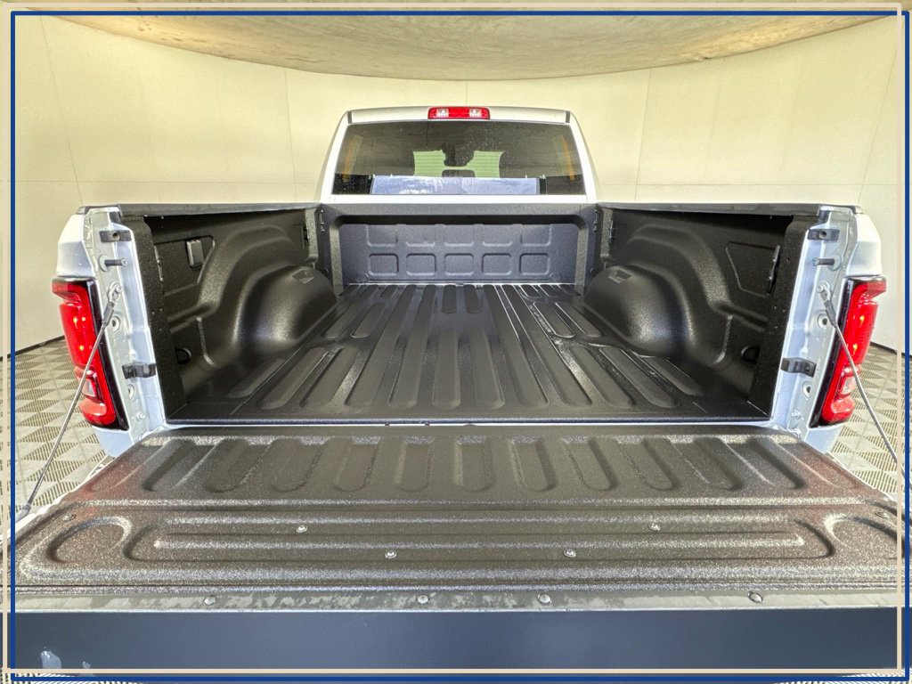 Certified 2026 RAM 2500 Big Horn AWD/4WD image 40