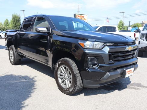 Used 2023 Chevrolet Colorado LT w/ LT Convenience Package RWD image 4