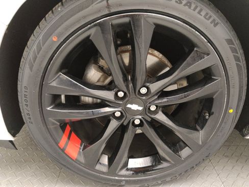 Used 2018 Chevrolet Malibu LT w/ Redline Edition image 31