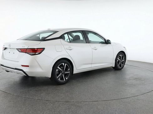 Used 2025 Nissan Sentra SV FWD image 9