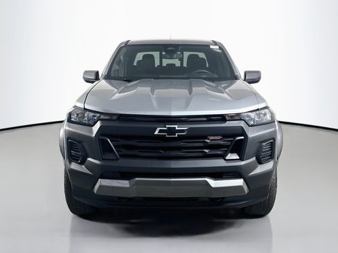 Used 2025 Chevrolet Colorado Trail Boss AWD/4WD image 2