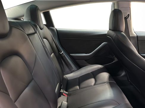 Used 2022 Tesla Model 3 RWD image 16