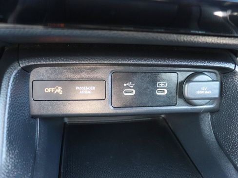 Used 2025 Honda Civic Sport image 34