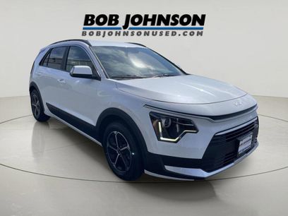 Used 2023 Kia Niro EX