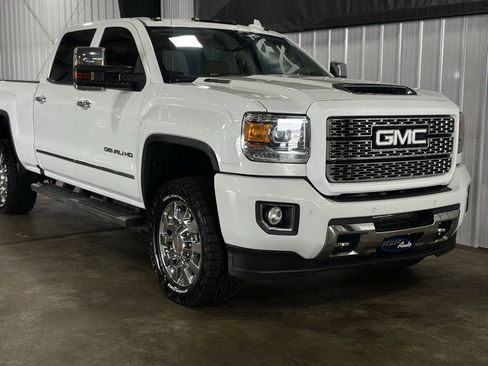 Used 2019 GMC Sierra 2500 Denali w/ Duramax Plus Package image 29