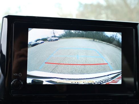 Used 2025 Toyota Corolla SE image 27