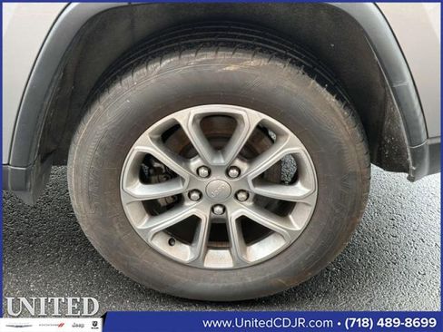 Certified 2016 Jeep Grand Cherokee Limited image 12