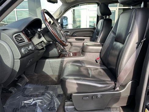 Used 2011 GMC Sierra 3500 Denali image 48