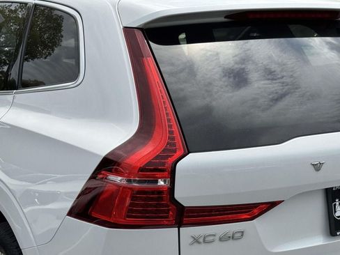 Certified 2023 Volvo XC60 B6 Ultimate w/ Climate Package AWD/4WD image 11