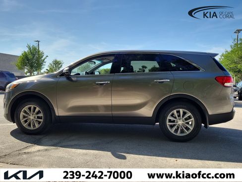 Used 2018 Kia Sorento L FWD image 6