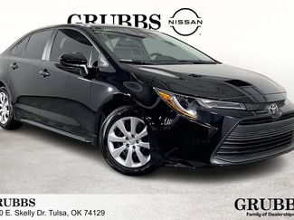 Used 2025 Toyota Corolla LE video 1