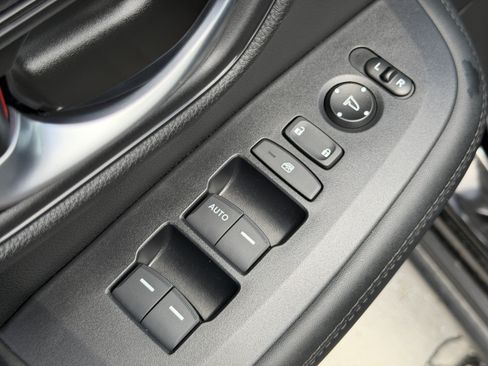 Used 2026 Honda HR-V LX image 18