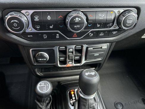 New 2025 Jeep Wrangler Sport S image 31