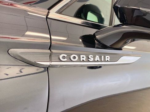 Used 2025 Lincoln Corsair AWD w/ Equipment Group 101A image 13
