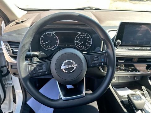 Used 2023 Nissan Rogue SV AWD/4WD image 15