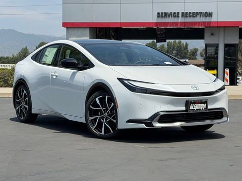 New 2026 Toyota Prius Plug-In Hybrid FWD image 1