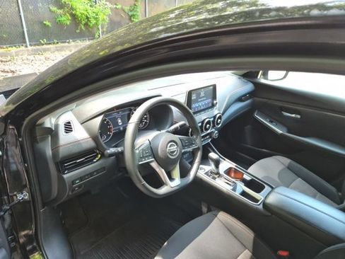 Used 2023 Nissan Sentra SR w/ Electronics Package FWD image 13