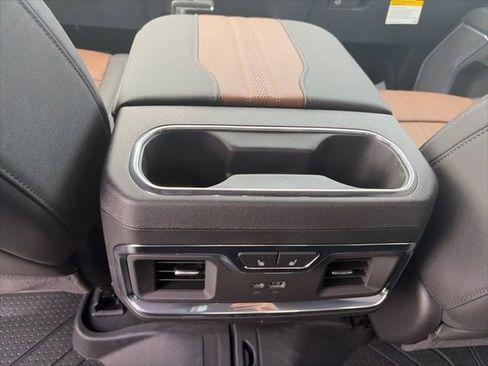 New 2026 Chevrolet Silverado 1500 High Country AWD/4WD image 13