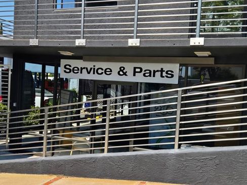 Used 2023 Jeep Grand Cherokee L Laredo image 38