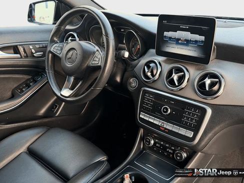 Used 2020 Mercedes-Benz GLA 250 4MATIC w/ Premium Package image 22