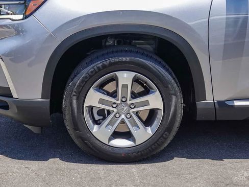 Used 2024 Honda Pilot EX-L image 9