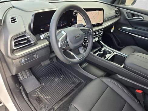 New 2026 Chevrolet Traverse LT image 3