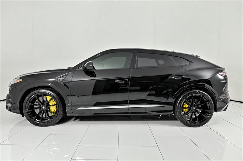Used 2021 Lamborghini Urus AWD/4WD image 6