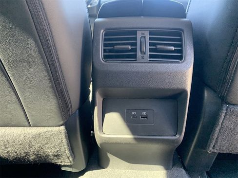 Used 2023 Nissan Rogue SL image 8