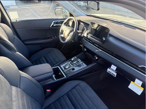 Used 2025 Mitsubishi Outlander SE Tech Package image 9