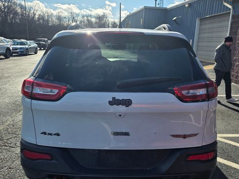 Used 2015 Jeep Cherokee Trailhawk w/ Comfort/Convenience Group image 5