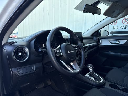Used 2024 Kia Forte LX image 19