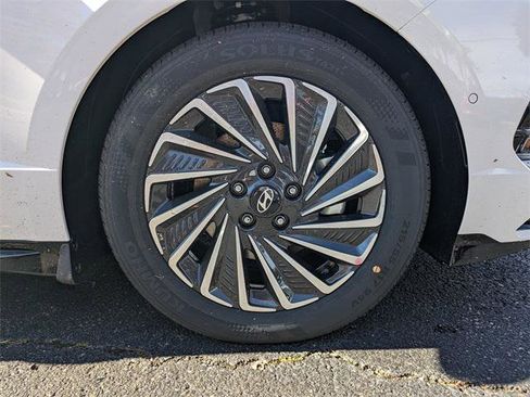 New 2026 Hyundai Sonata Limited image 11