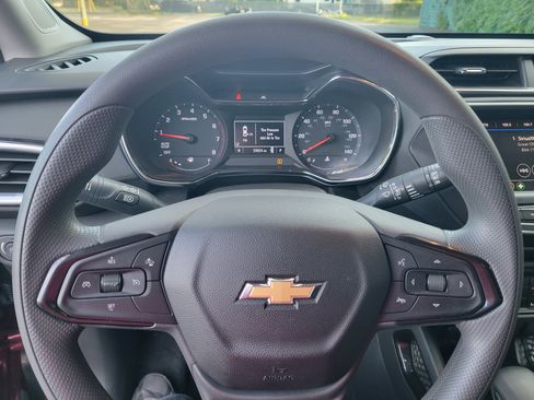 Certified 2022 Chevrolet TrailBlazer LT w/ Confidence II Package FWD image 13
