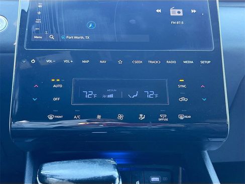 Used 2023 Hyundai Santa Cruz Limited image 16