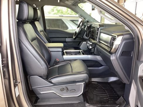 Used 2023 Ford F250 Lariat w/ Chrome Package image 30