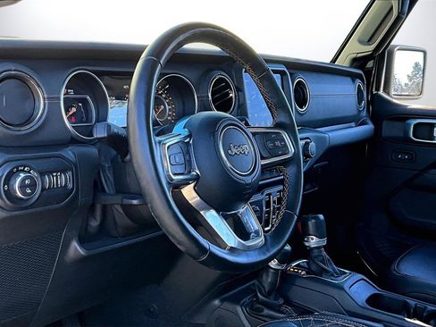 Certified 2021 Jeep Gladiator Overland image 19