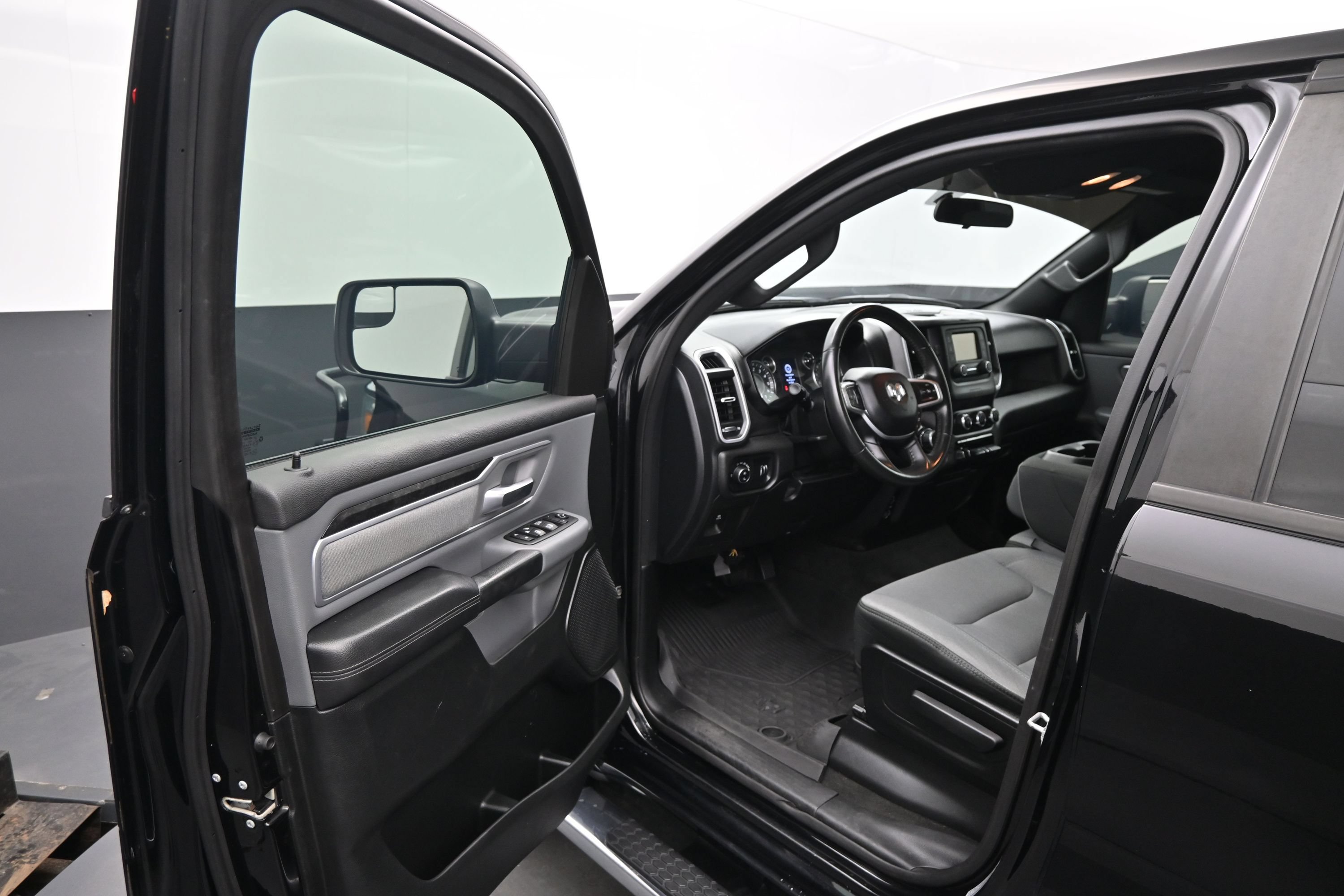 Used 2021 RAM 1500 Big Horn AWD/4WD image 19