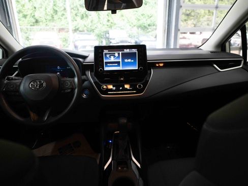 Used 2022 Toyota Corolla LE FWD image 20