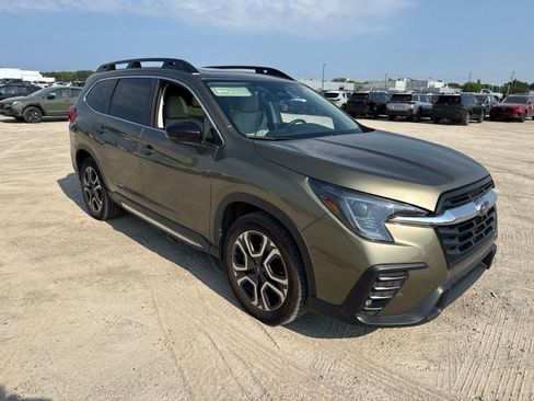 Used 2024 Subaru Ascent Limited w/ Technology Package AWD/4WD image 4