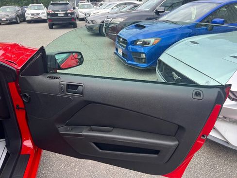 Used 2014 Ford Mustang Coupe RWD image 11