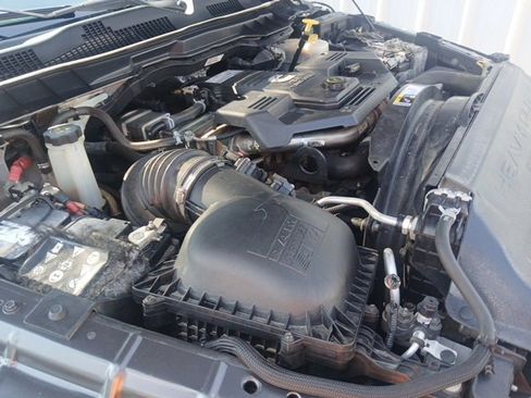 Used 2018 RAM 3500 Tradesman w/ Chrome Appearance Group image 21